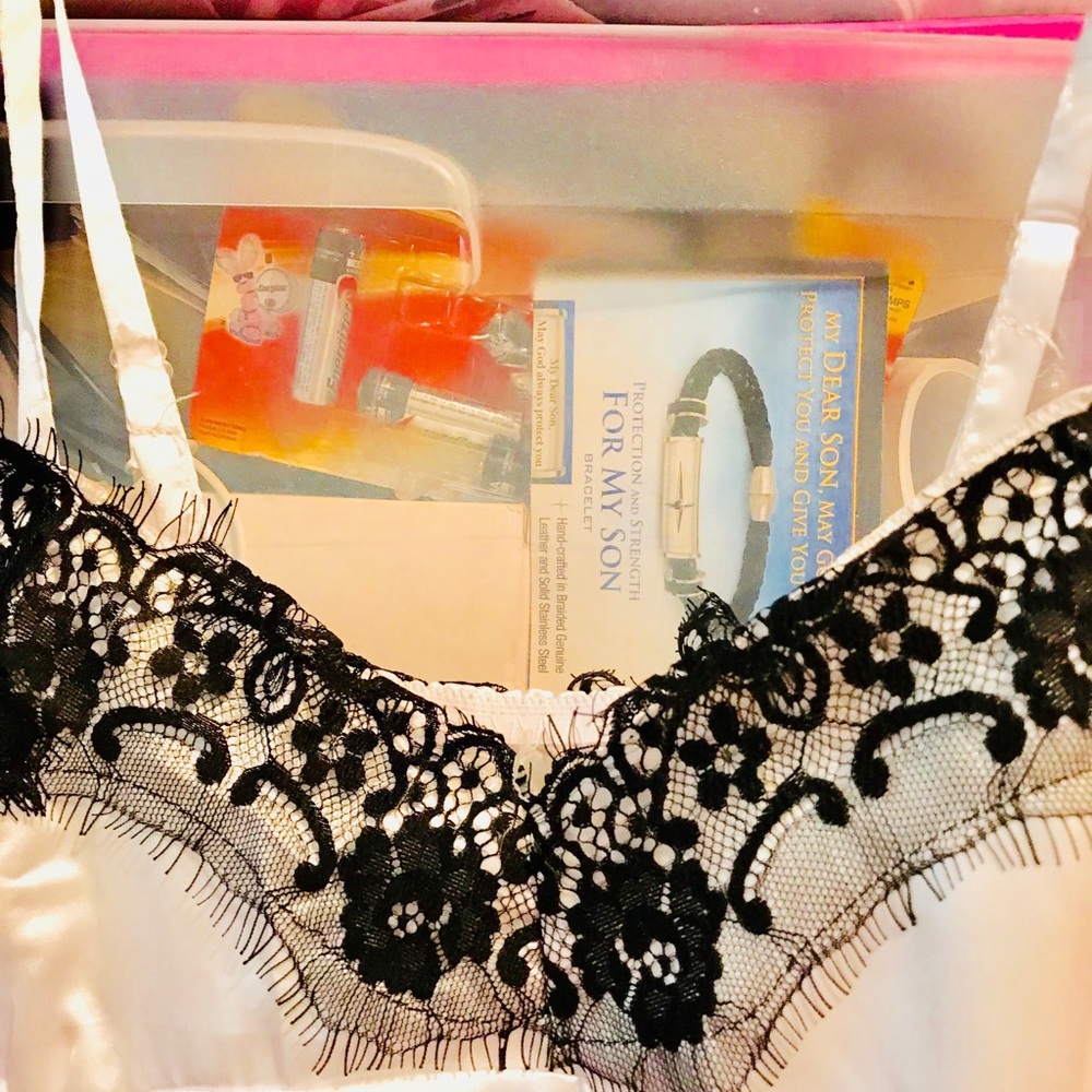 TREAT YOUR VALENTINE! Satin and Lace Lingerie - Picture 3 of 8